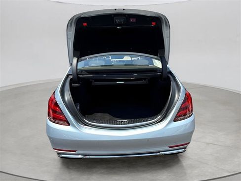 Used 2018 Mercedes-Benz S 560 Sedan image 32