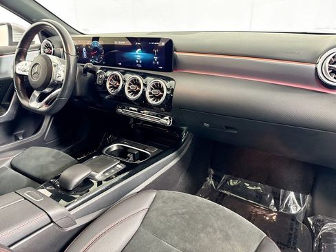 Used 2022 Mercedes-Benz A 220 image 32