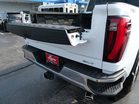 Certified 2024 GMC Sierra 2500 SLT AWD/4WD image 18