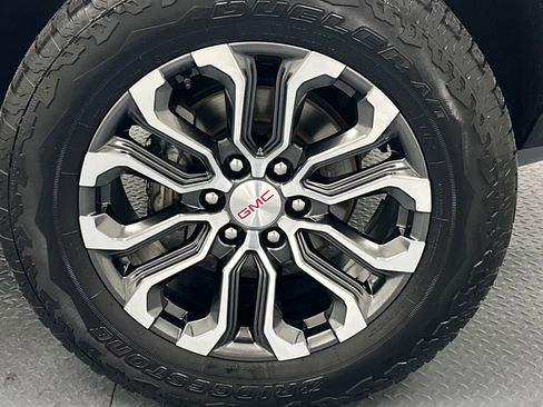Used 2024 GMC Canyon Denali AWD/4WD image 21