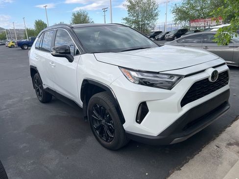 Used 2025 Toyota RAV4 XSE image 2