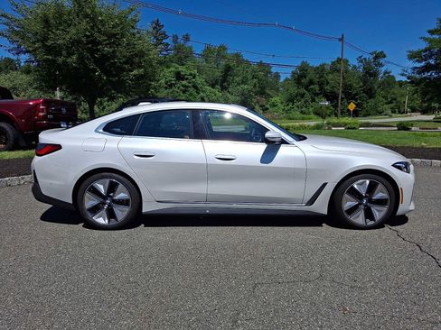 Used 2025 BMW i4 xDrive40i w/ Premium Package AWD/4WD image 8