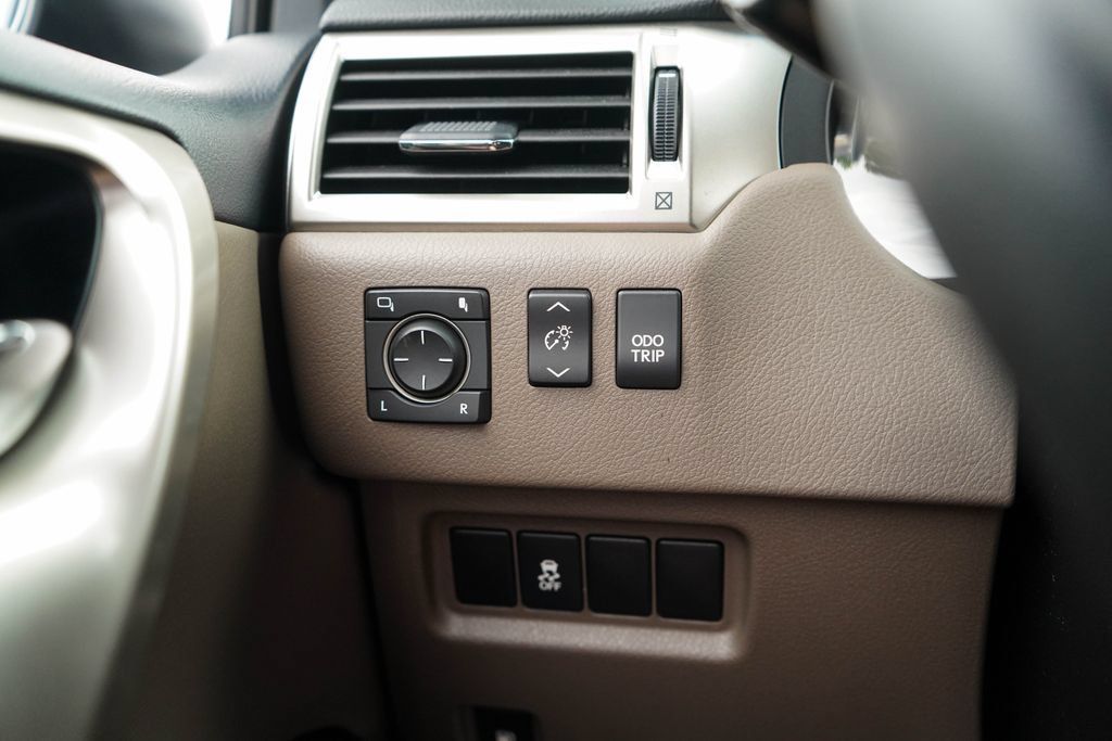 Used 2019 Lexus GX 460 w/ Navigation Package AWD/4WD image 34