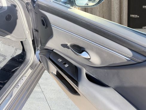 Used 2025 Lexus ES 300h F Sport image 59