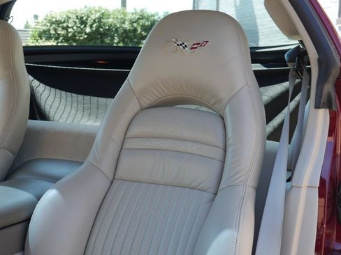 Used 2003 Chevrolet Corvette Coupe w/ Preferred Equipment Group RWD image 10
