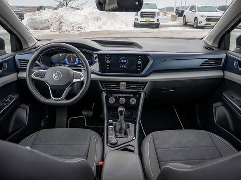 Used 2023 Volkswagen Taos SE image 22