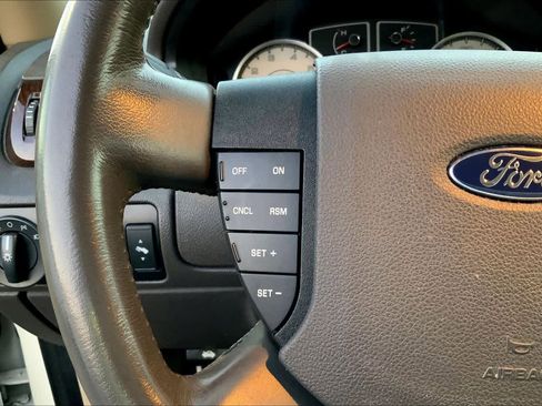 Used 2009 Ford Taurus Limited image 23