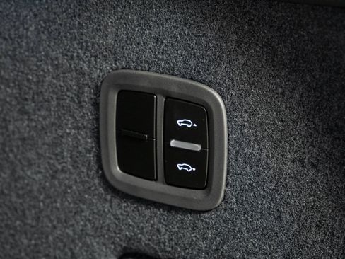 New 2026 Porsche Cayenne GTS AWD/4WD image 32
