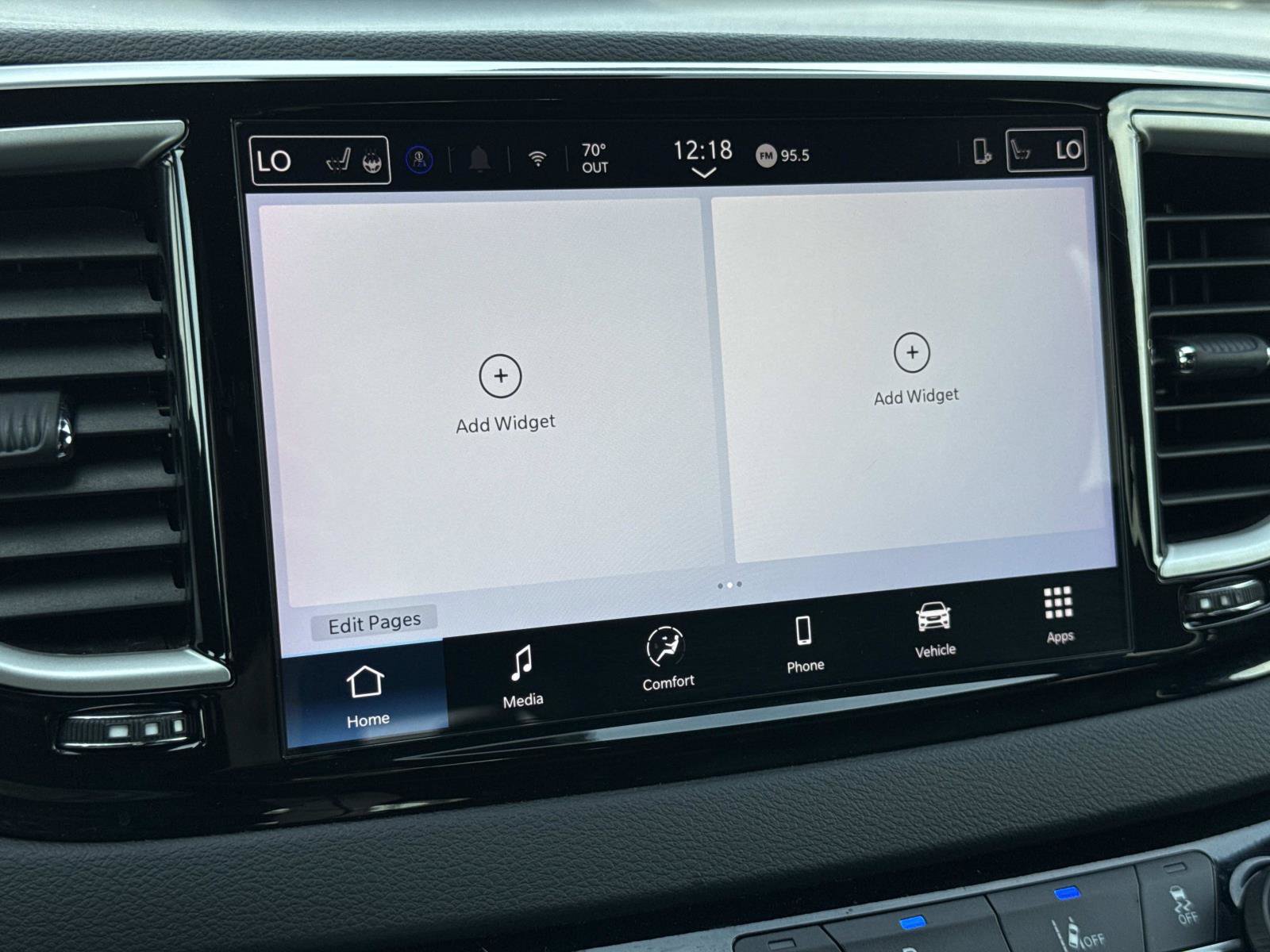 Used 2025 Chrysler Pacifica Select FWD image 9