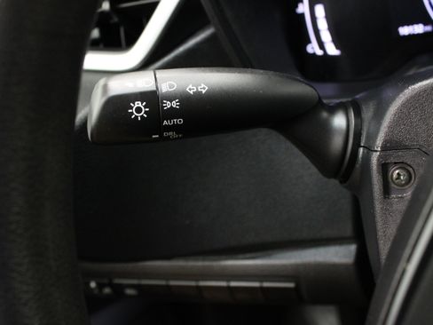 Used 2026 Toyota Corolla LE FWD image 22