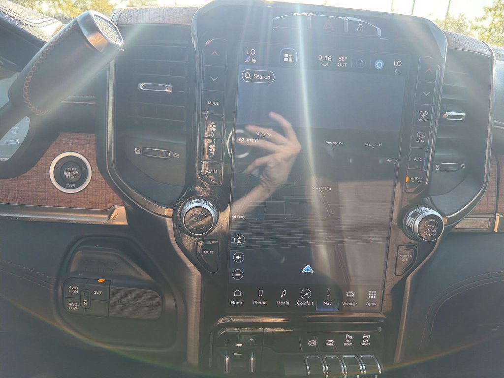 Used 2024 RAM 3500 Limited w/ Towing Technology Group AWD/4WD image 15