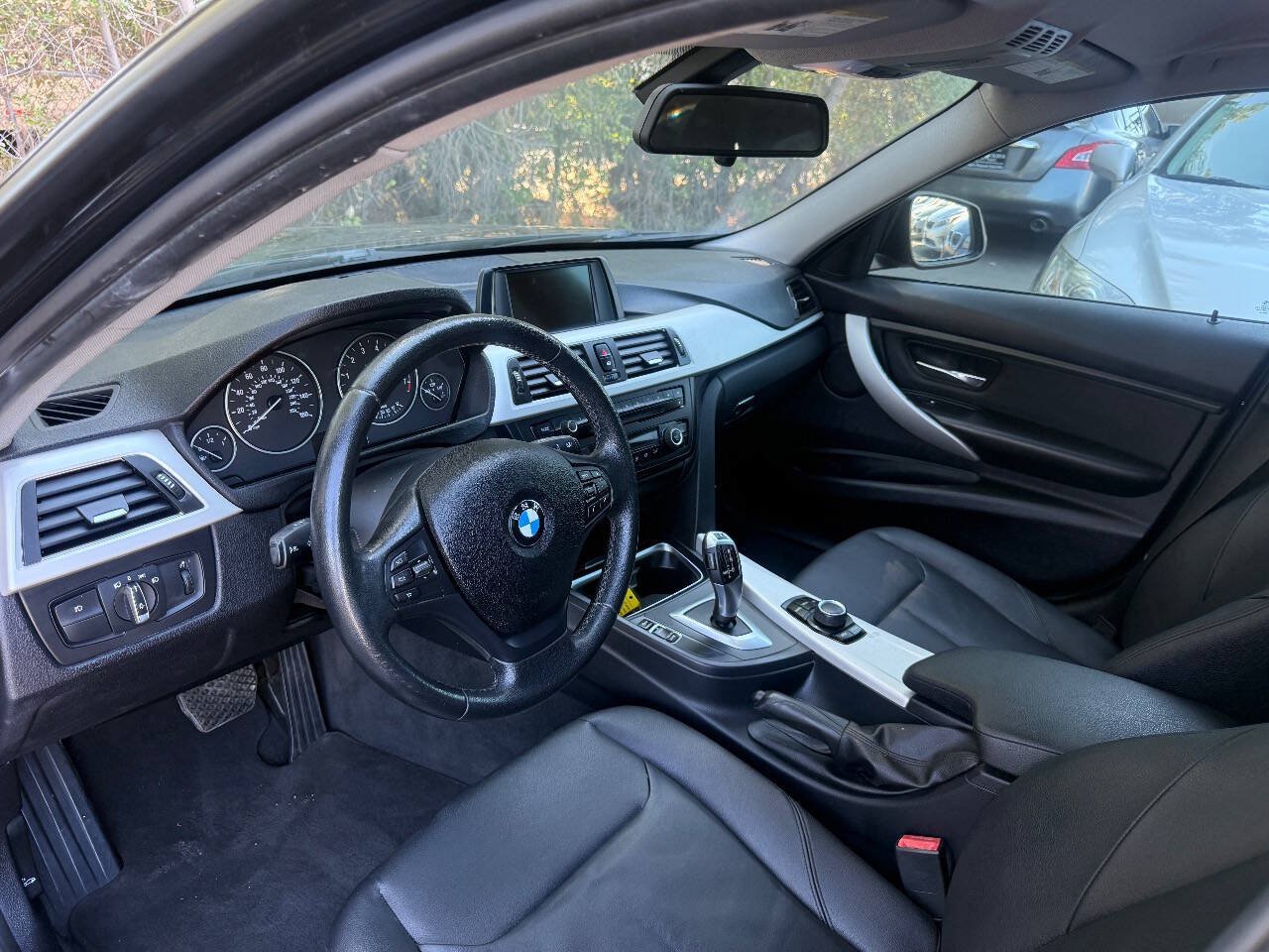 Used 2013 BMW 320i Sedan RWD image 9