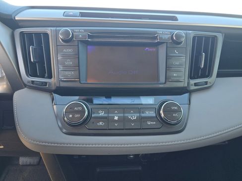 Used 2013 Toyota RAV4 XLE image 21