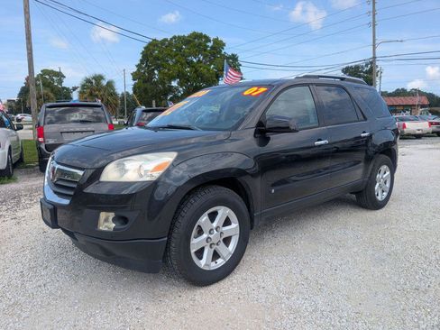Used 2007 Saturn Outlook XE w/ Preferred Pkg FWD image 1