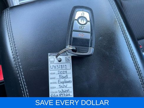 Used 2024 Ford Explorer XLT RWD image 27