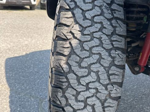 Used 2025 Jeep Wrangler Unlimited Rubicon w/ Convenience Group image 28