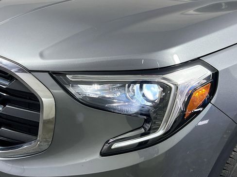 Used 2018 GMC Terrain SLE w/ Driver Convenience Package image 10