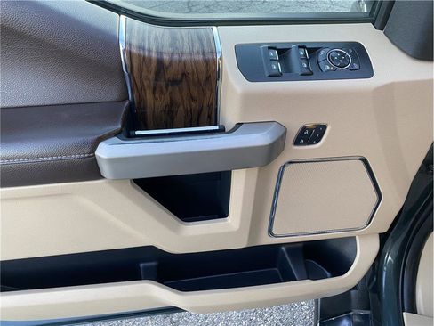 Used 2018 Ford F150 Lariat image 11