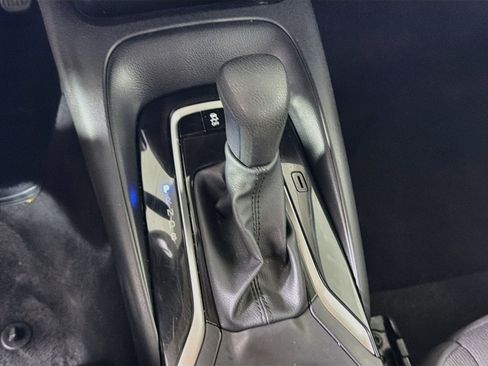 Used 2025 Toyota Corolla LE FWD image 25