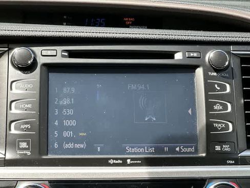 Used 2015 Toyota Highlander Limited AWD/4WD image 12