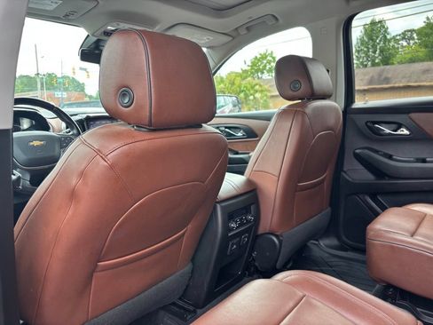 Used 2020 Chevrolet Traverse High Country AWD/4WD image 18