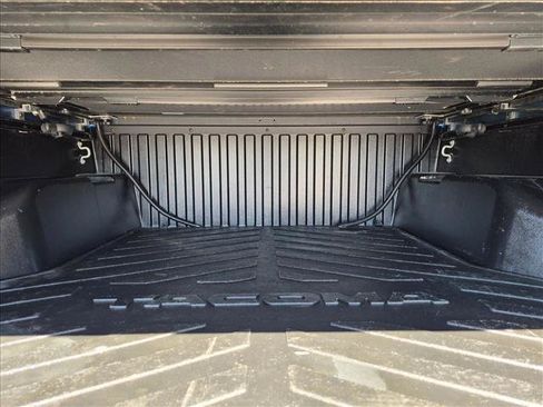 Certified 2017 Toyota Tacoma TRD Sport RWD image 6