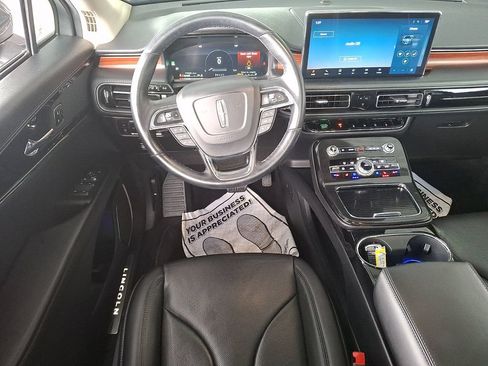 Certified 2023 Lincoln Nautilus Reserve AWD/4WD image 11