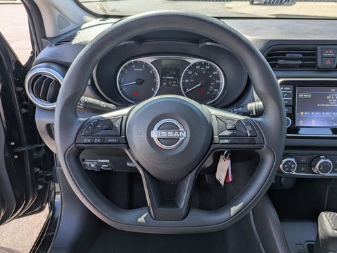 Used 2025 Nissan Versa S w/ Trunk Package FWD image 17