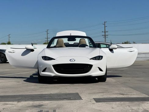 Used 2025 MAZDA MX-5 Miata Grand Touring RWD image 29