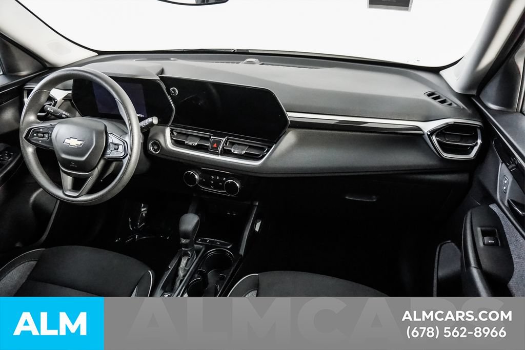 Used 2025 Chevrolet TrailBlazer LT FWD image 21