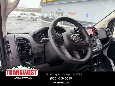 Used 2025 RAM ProMaster 2500 w/ Convenience Group FWD image 11