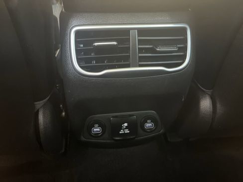 Used 2023 Hyundai Santa Fe Limited image 16