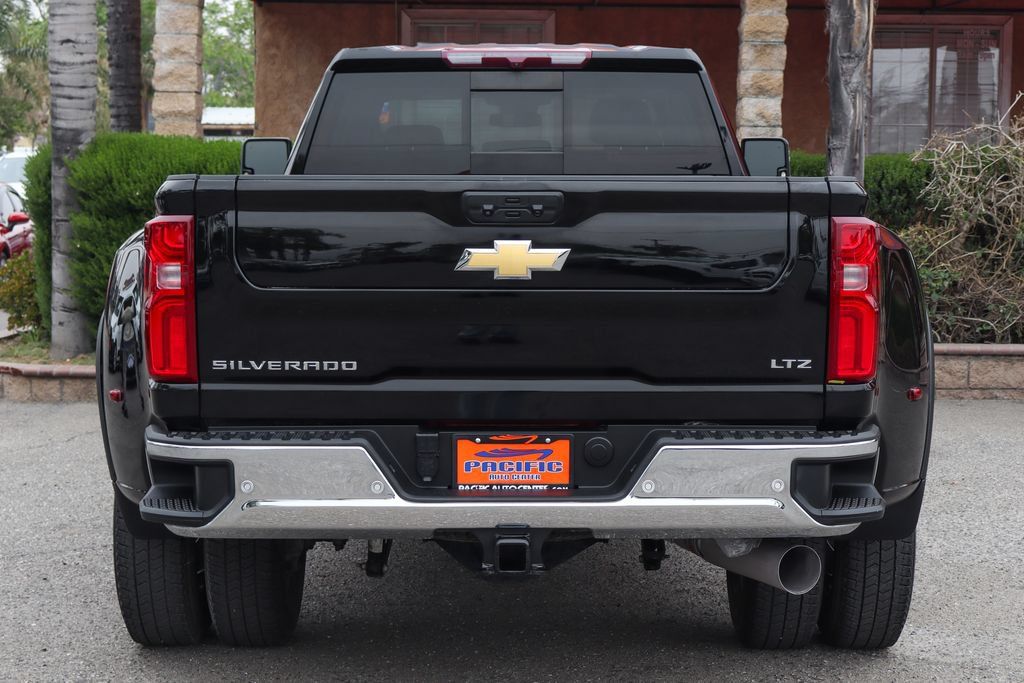 Used 2024 Chevrolet Silverado 3500 LTZ w/ LTZ Plus Package AWD/4WD image 7