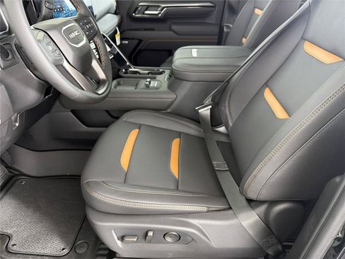 New 2026 GMC Sierra 2500 AT4 w/ AT4 Premium Plus Package AWD/4WD image 8