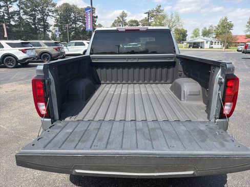 Used 2023 GMC Sierra 1500 Pro w/ Pro Value Package image 10