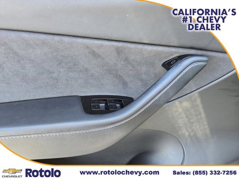 Used 2021 Tesla Model Y Long Range AWD/4WD image 18