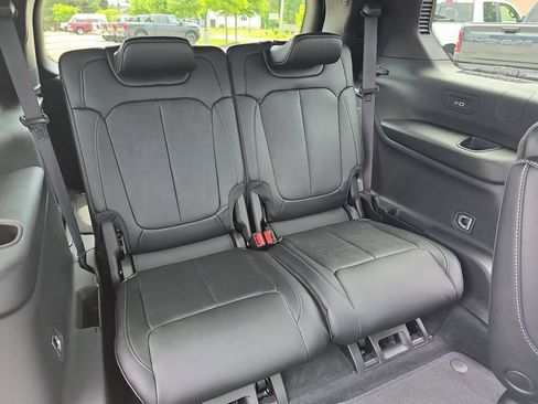 New 2026 Jeep Grand Cherokee L Limited AWD/4WD image 12