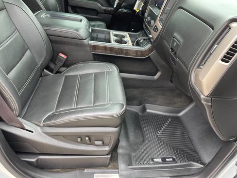 Used 2015 GMC Sierra 3500 Denali w/ Duramax Plus Package image 33