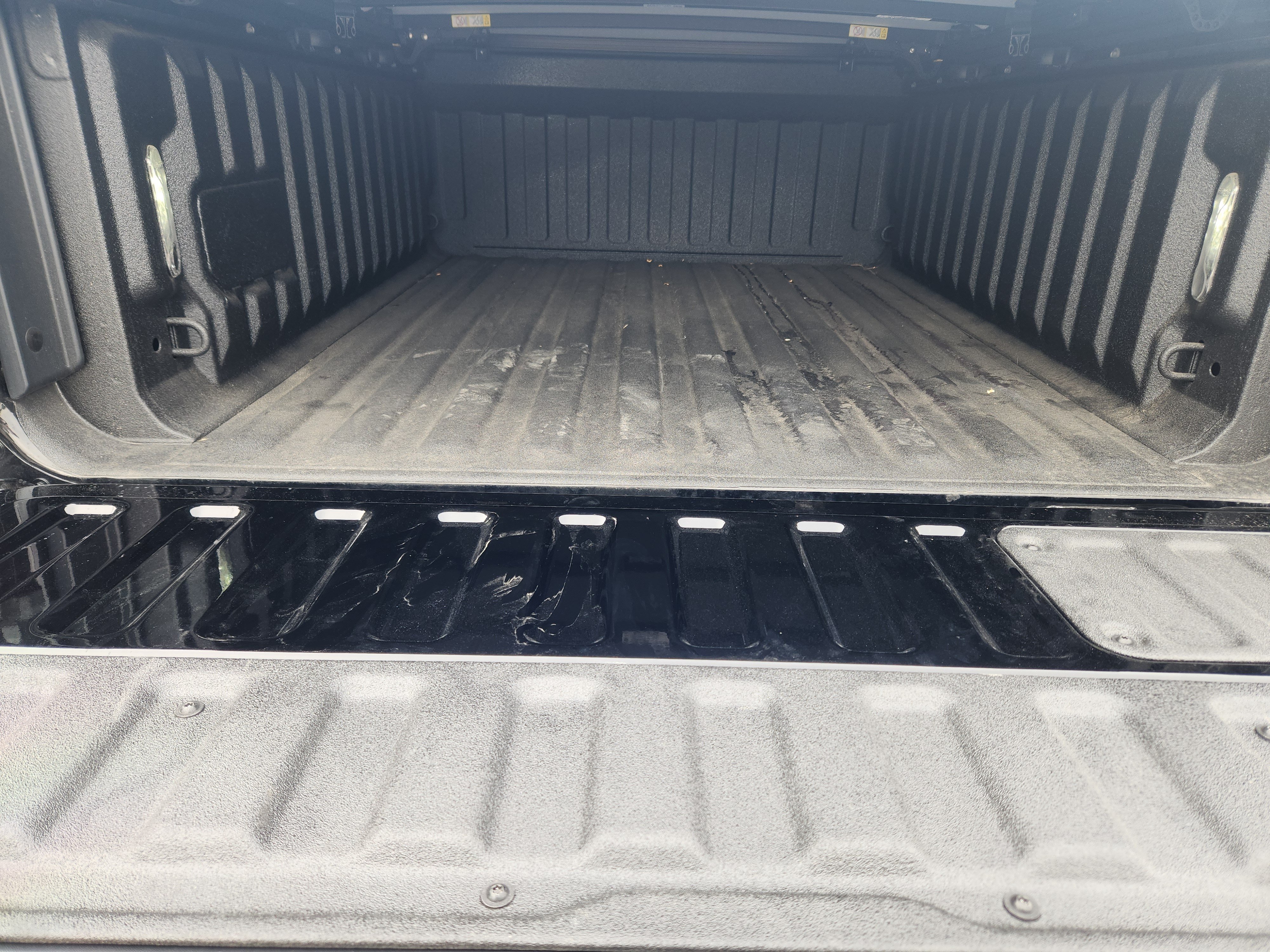 Used 2025 RAM 1500 Limited AWD/4WD image 27