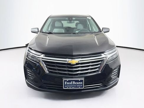 Used 2023 Chevrolet Equinox LS w/ LS Convenience Package AWD/4WD image 2