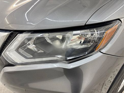 Used 2018 Nissan Rogue SV AWD/4WD image 31