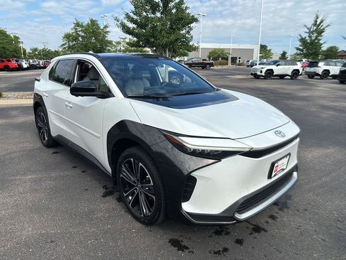 Used 2023 Toyota bZ4X AWD w/ Weather Package image 8