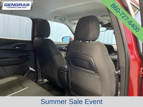 Used 2025 Chevrolet TrailBlazer LT w/ Convenience Package AWD/4WD image 32
