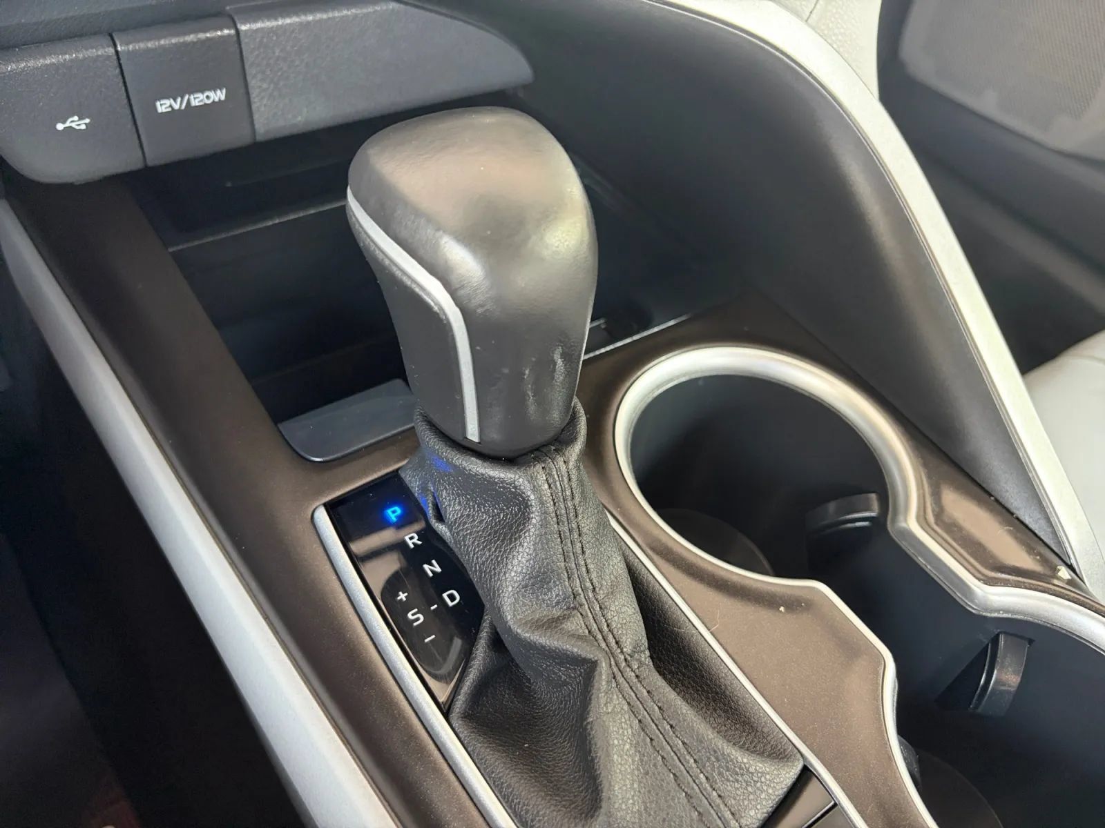 Used 2021 Toyota Camry XLE AWD/4WD image 27