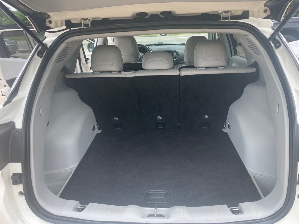 Used 2020 Jeep Compass Limited FWD image 16