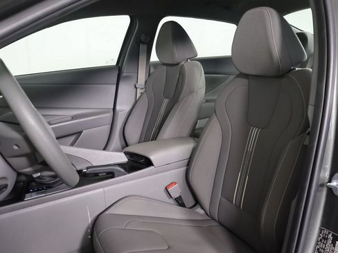 Used 2024 Hyundai Elantra SEL FWD image 24