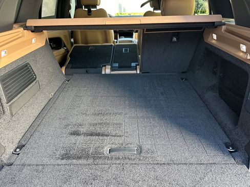 New 2026 Land Rover Range Rover SE image 28