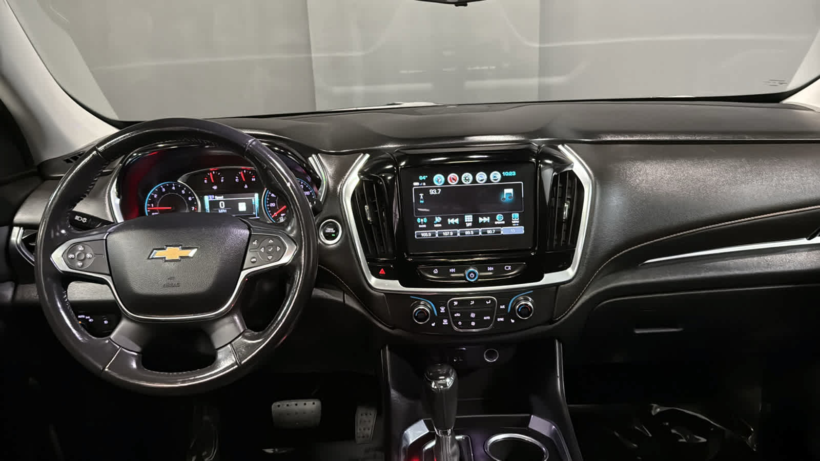 Used 2019 Chevrolet Traverse LT w/ LT Premium Package AWD/4WD image 30