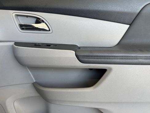 Used 2014 Honda Odyssey EX image 22