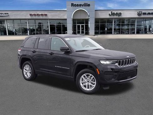 New 2025 Jeep Grand Cherokee Laredo X w/ Luxury Tech Group I AWD/4WD image 1